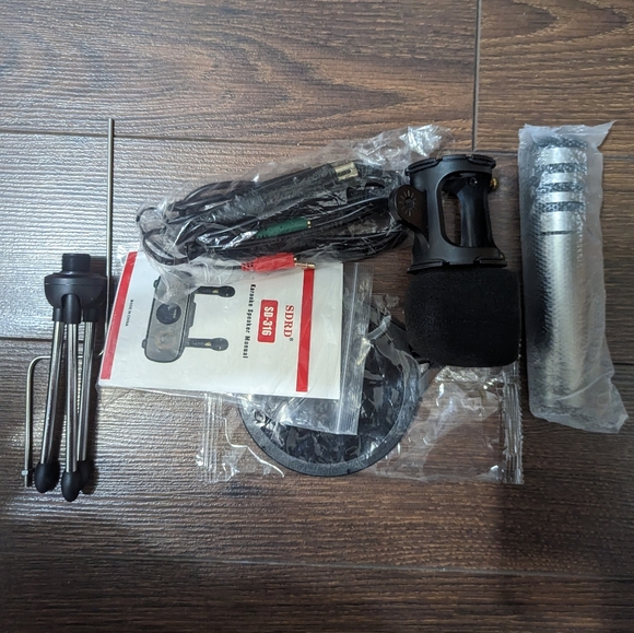 Professional Microphone - Picture 2 of 4